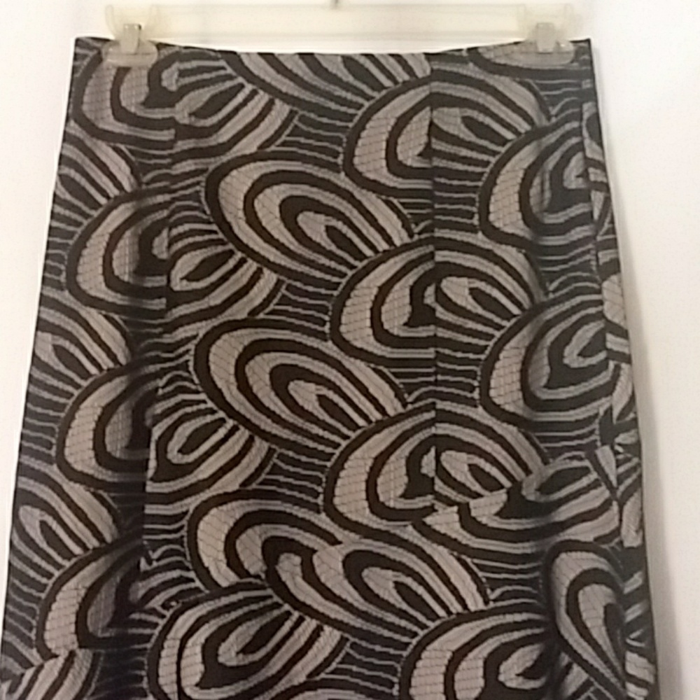 Ladies skirt